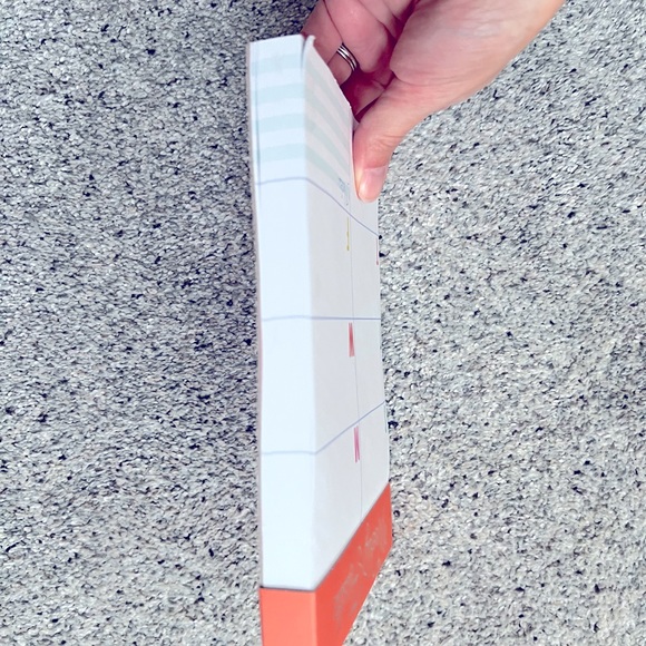 Weekly hustle notepad - Picture 2 of 2